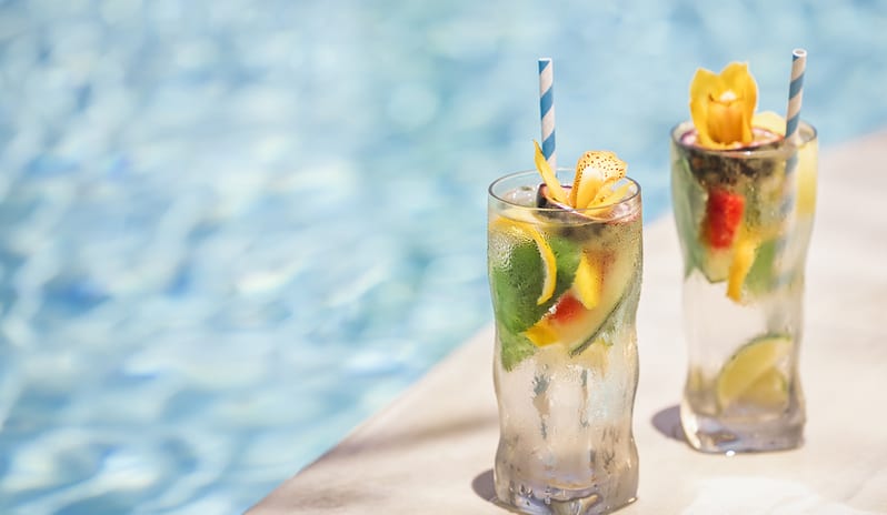Waldorf_Astoria_Maldives_Ithaafushi_Nava Poolside Cocktails
